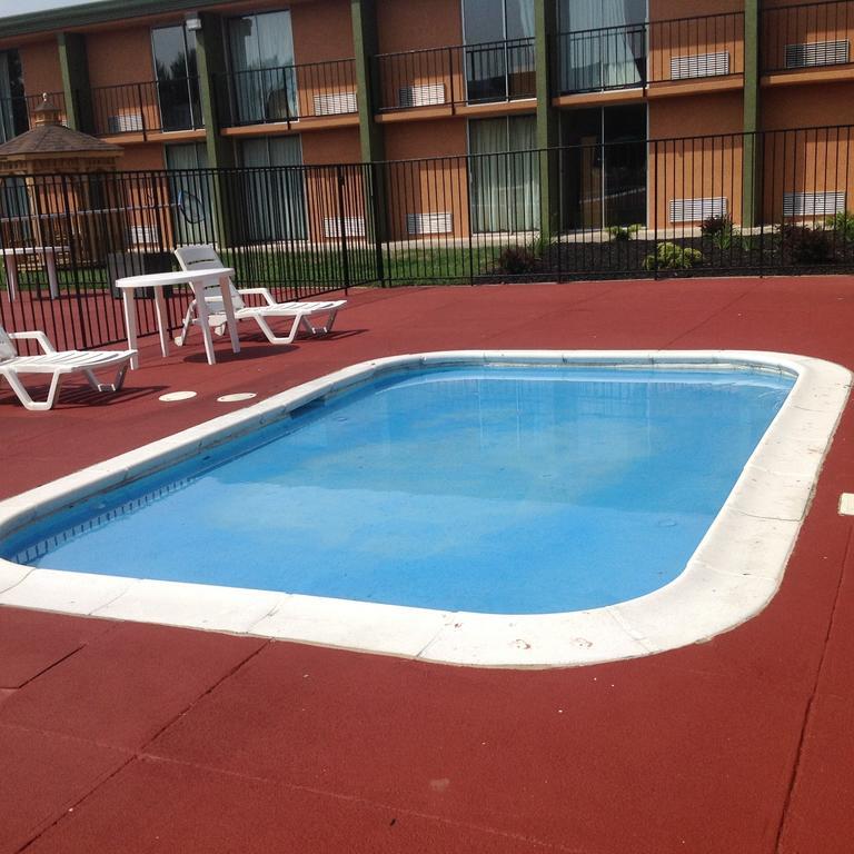 Отель Baymont By Wyndham Salem Roanoke Area Экстерьер фото